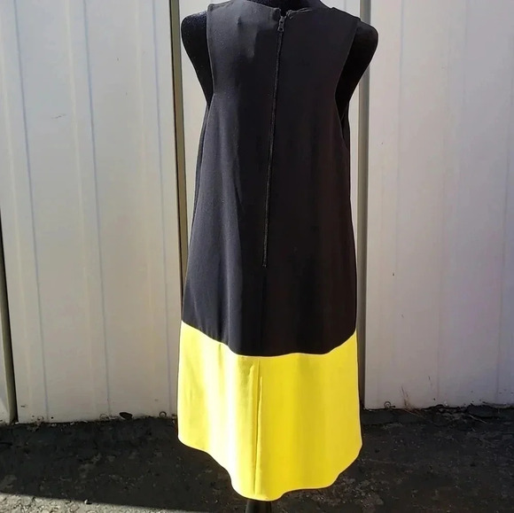 NWT Alice + Olivia Black and Lemon Dorma Dress Medium - Picture 5 of 10